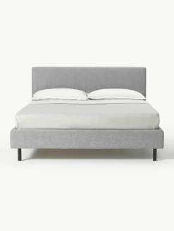 Gestoffeerd bed Giulia met houten poten^Westwing Collection Outlet