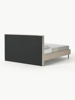 Gestoffeerd bed Giulia met houten poten^Westwing Collection Best