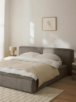 Gestoffeerd bed Lennon van corduroy^Westwing Collection New