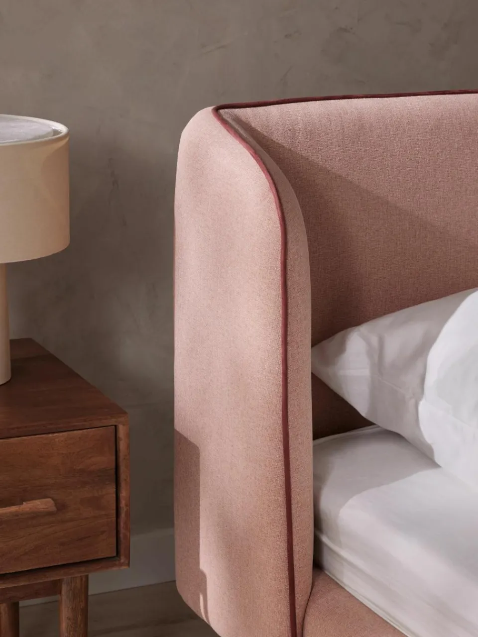 Gestoffeerd bed Luma met hoofdeinde^Westwing Collection Best