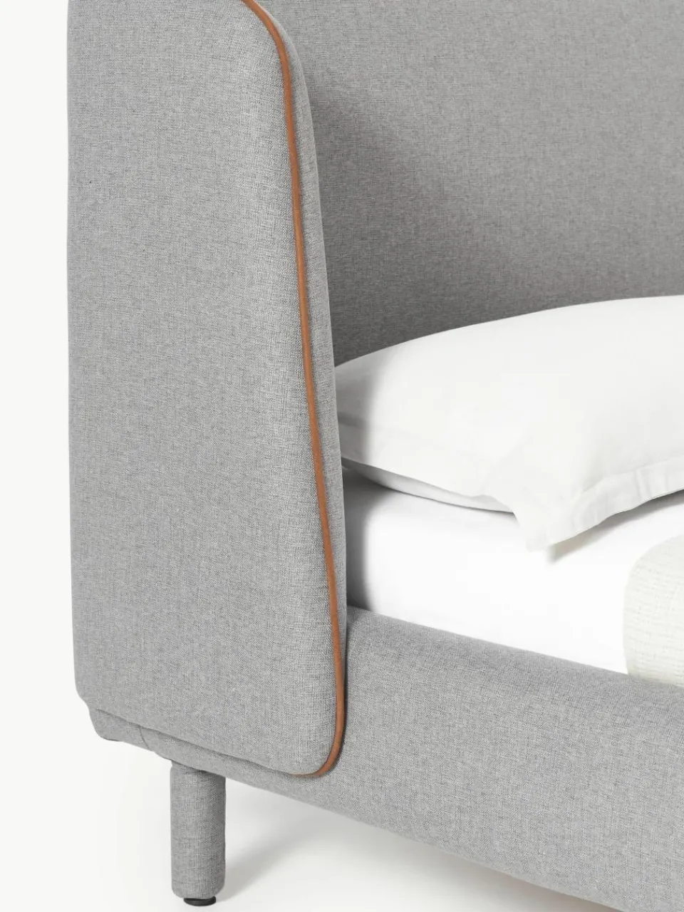 Gestoffeerd bed Luma met hoofdeinde^Westwing Collection Hot