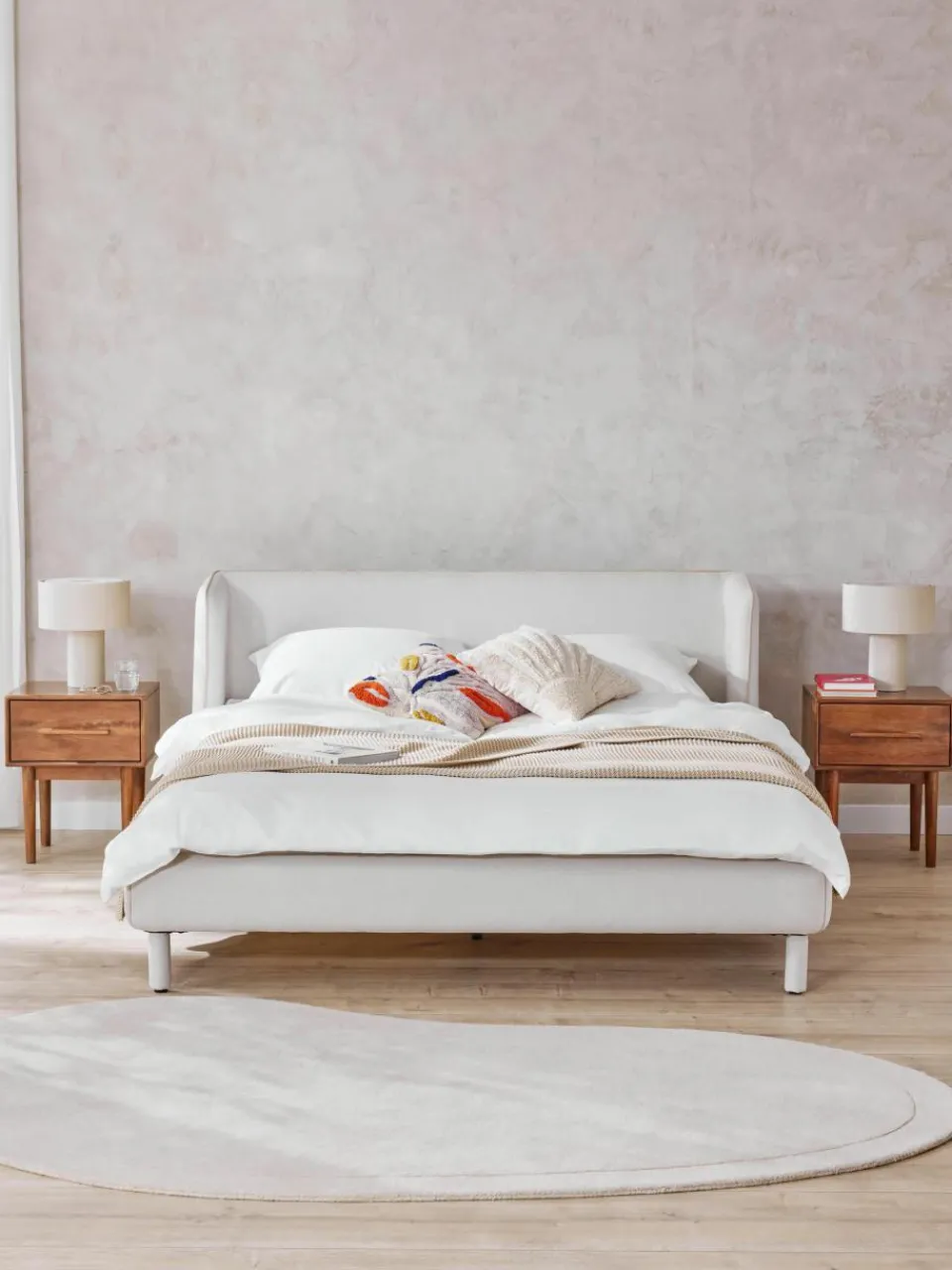 Gestoffeerd bed Luma met hoofdeinde^Westwing Collection Hot