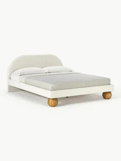 Gestoffeerd bed Rena met bolvormige poten van eikenhout^Westwing Collection Sale
