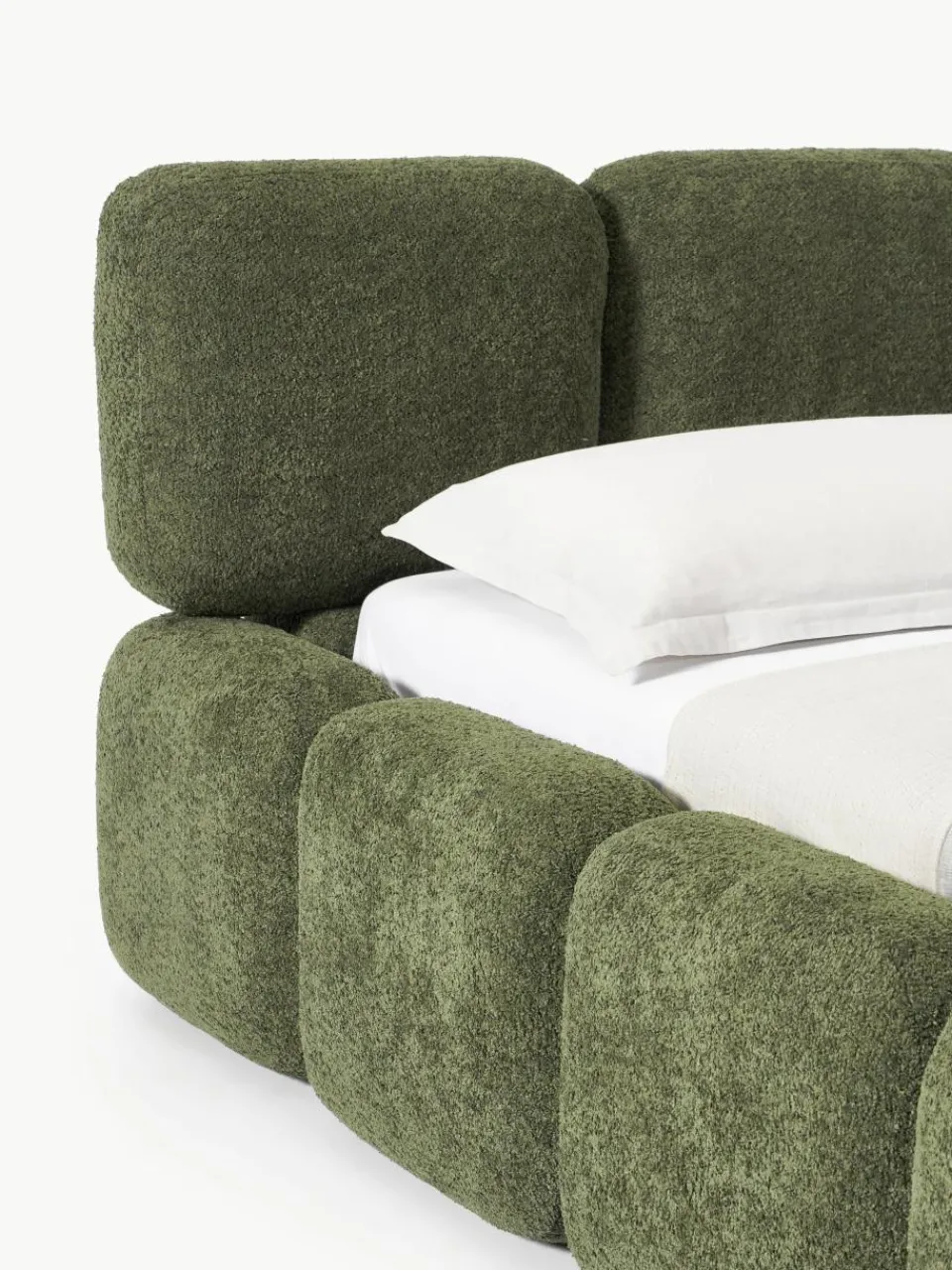Gestoffeerd bed Tayla van teddy bouclé^Westwing Collection Sale