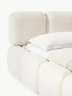 Gestoffeerd bed Tayla van teddy bouclé^Westwing Collection Hot