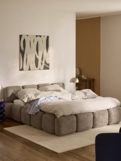Gestoffeerd bed Tayla van teddy bouclé met opbergruimte^Westwing Collection Hot