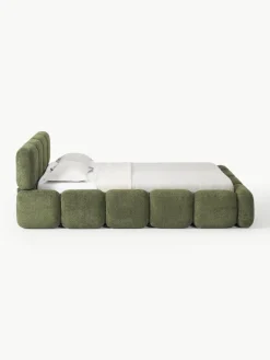 Gestoffeerd bed Tayla van teddy bouclé met opbergruimte^Westwing Collection New