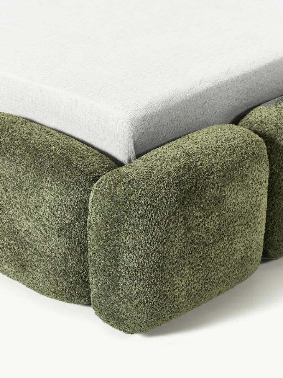 Gestoffeerd bed Tayla van teddy bouclé^Westwing Collection Discount