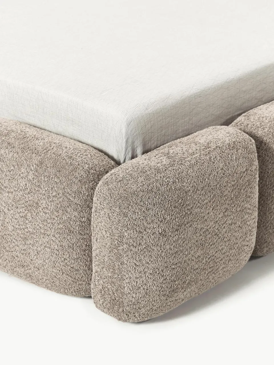 Gestoffeerd bed Tayla van teddy bouclé^Westwing Collection Discount