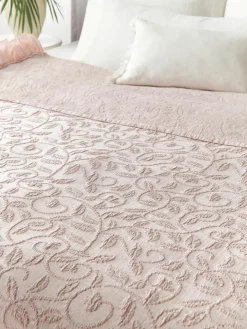 Gestructureerde katoenen deken Clara met franjes en bloemenpatroon^Westwing Collection Best