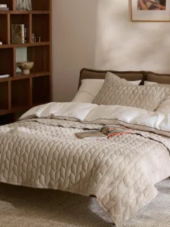 Gewatteerde flanellen bedsprei Selby met structuurpatroon^Westwing Collection Best