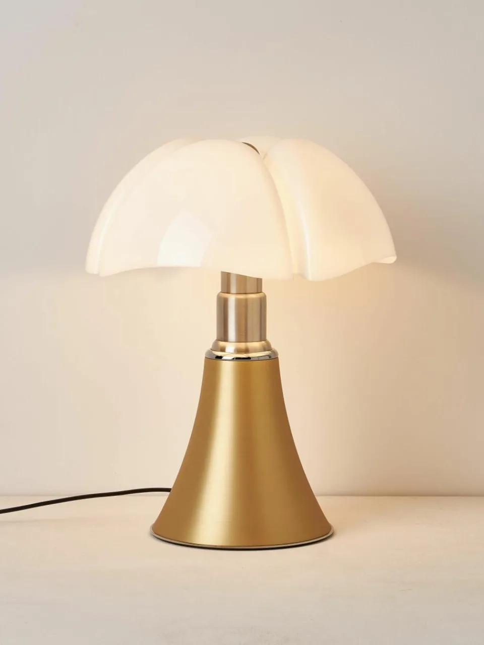 Grote dimbare LED tafellamp Pipistrello, in hoogte verstelbaar^Westwing Sale