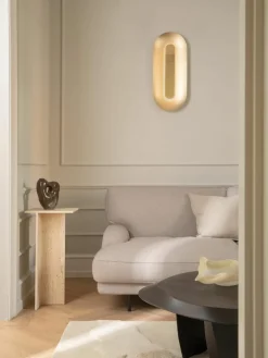 Grote dimbare LED wandlamp Sasi^Nuura Fashion
