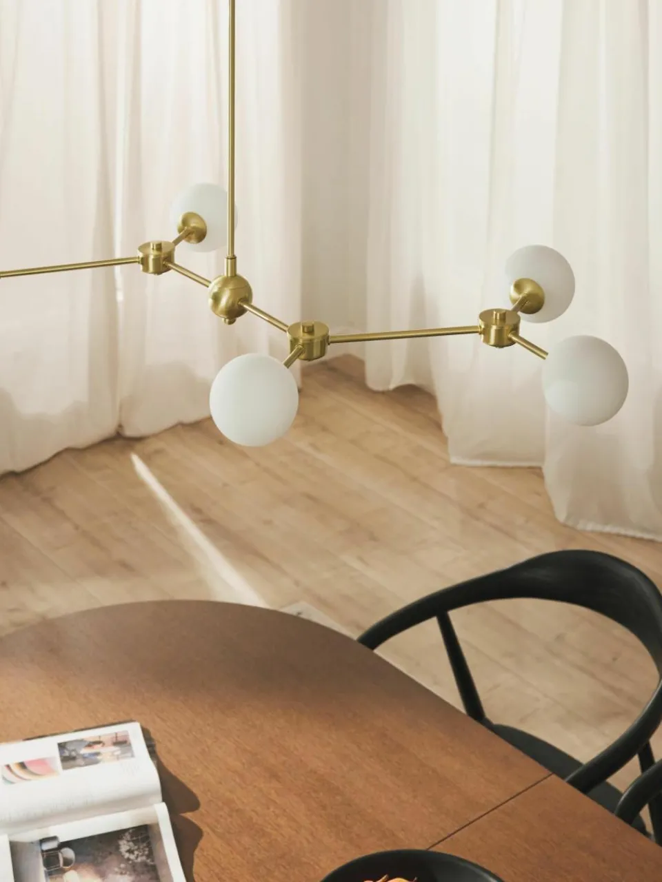 Grote hanglamp Aurelia van opaalglas^Westwing Collection Online