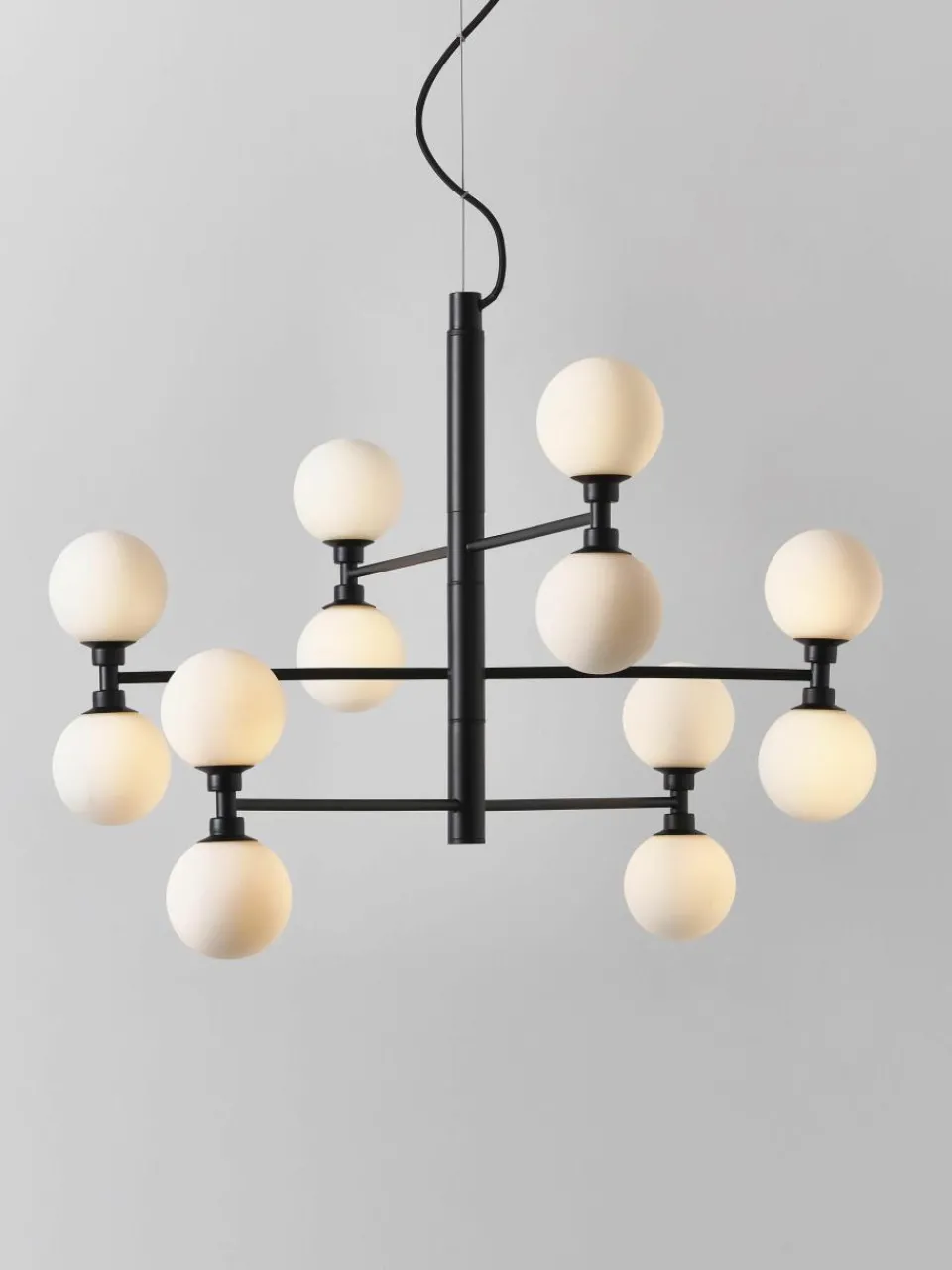 Grote hanglamp Grover met opaal glazen bollen^Westwing Collection Hot