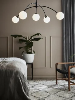 Grote hanglamp Heaven van opaalglas^Markslöjd Fashion