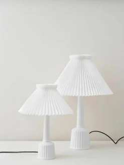 Grote porseleinen tafellamp Esben, handgemaakt^Lyngby Porcelaen Outlet