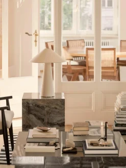 Grote tafellamp Ilena van linnen^Westwing Collection Hot