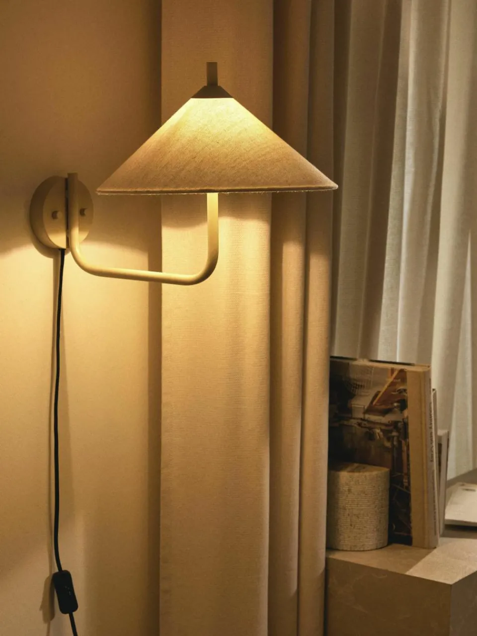 Grote wandlamp Vica^Westwing Collection New