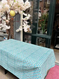 Handbeschilderde katoenen tafelkleed Sarp^Westwing Sale
