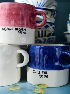 Handbeschilderde XL kopje Chill Pill^Anna + Nina Fashion