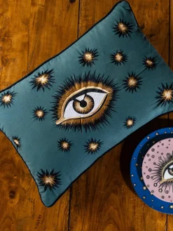 Handgeborduurde katoenen kussenhoes Eye^Westwing New