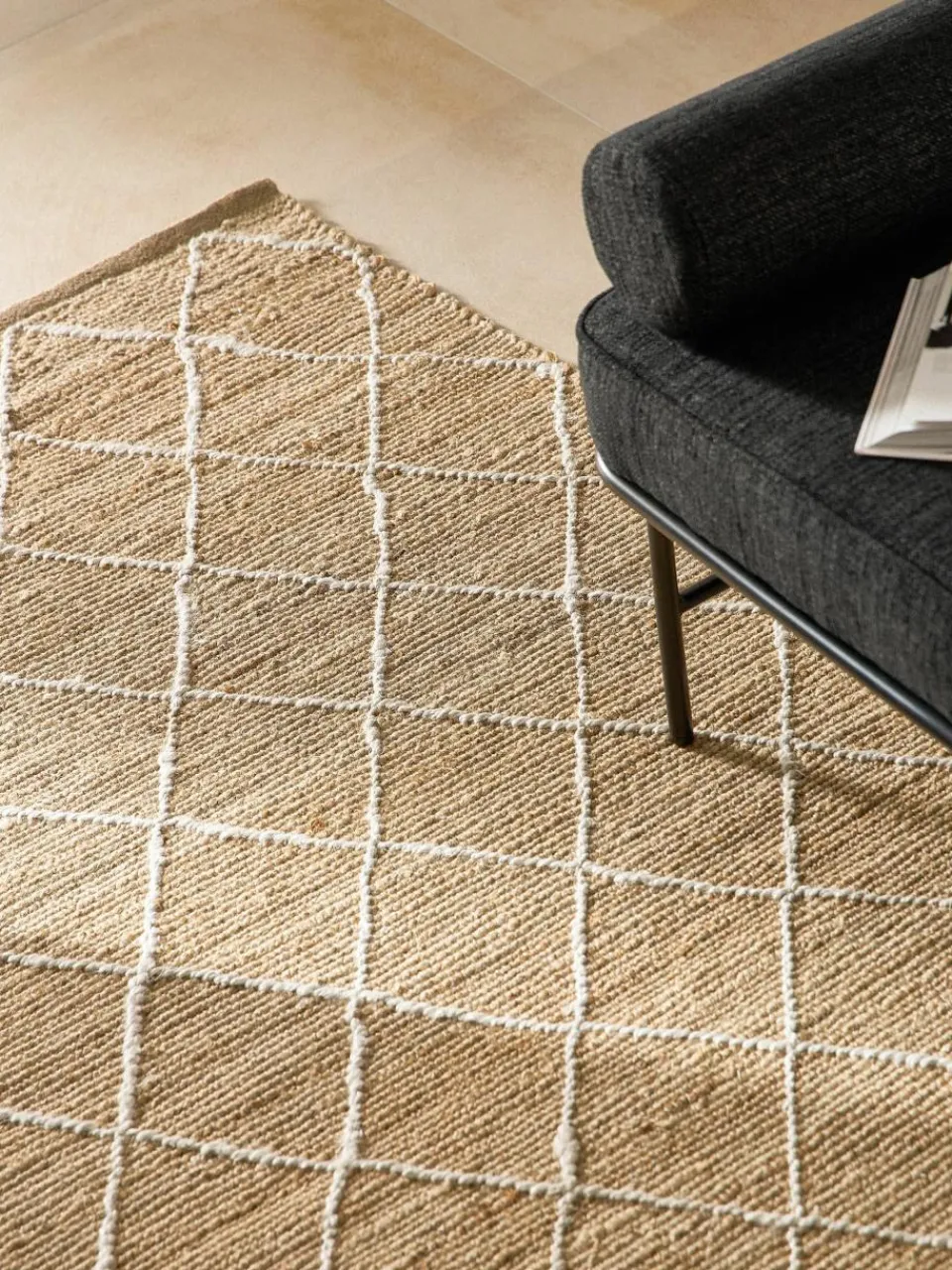 Handgemaakt jute vloerkleed Kunu^Westwing Collection Hot
