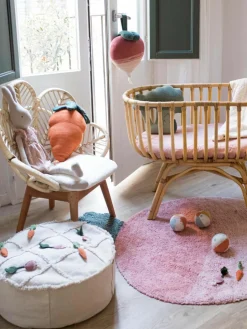 Handgemaakt katoenen knuffelkussen Cathy de Wortel^Lorena Canals New
