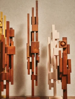 Handgemaakt sierobject Skyline van teakhout^HKLIVING Online