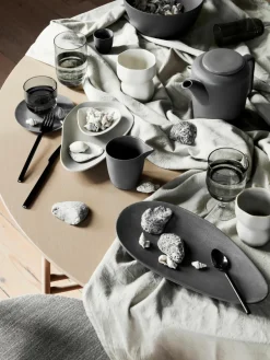 Handgemaakte beker Limfjord in organische vorm^Broste Copenhagen Fashion
