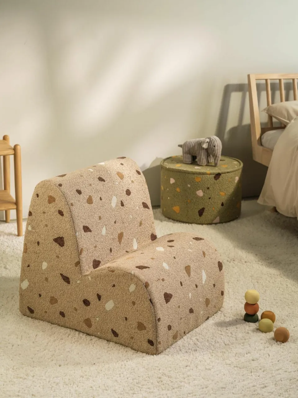 Handgemaakte bouclé kinderfauteuil Cloud^Wigiwama Outlet