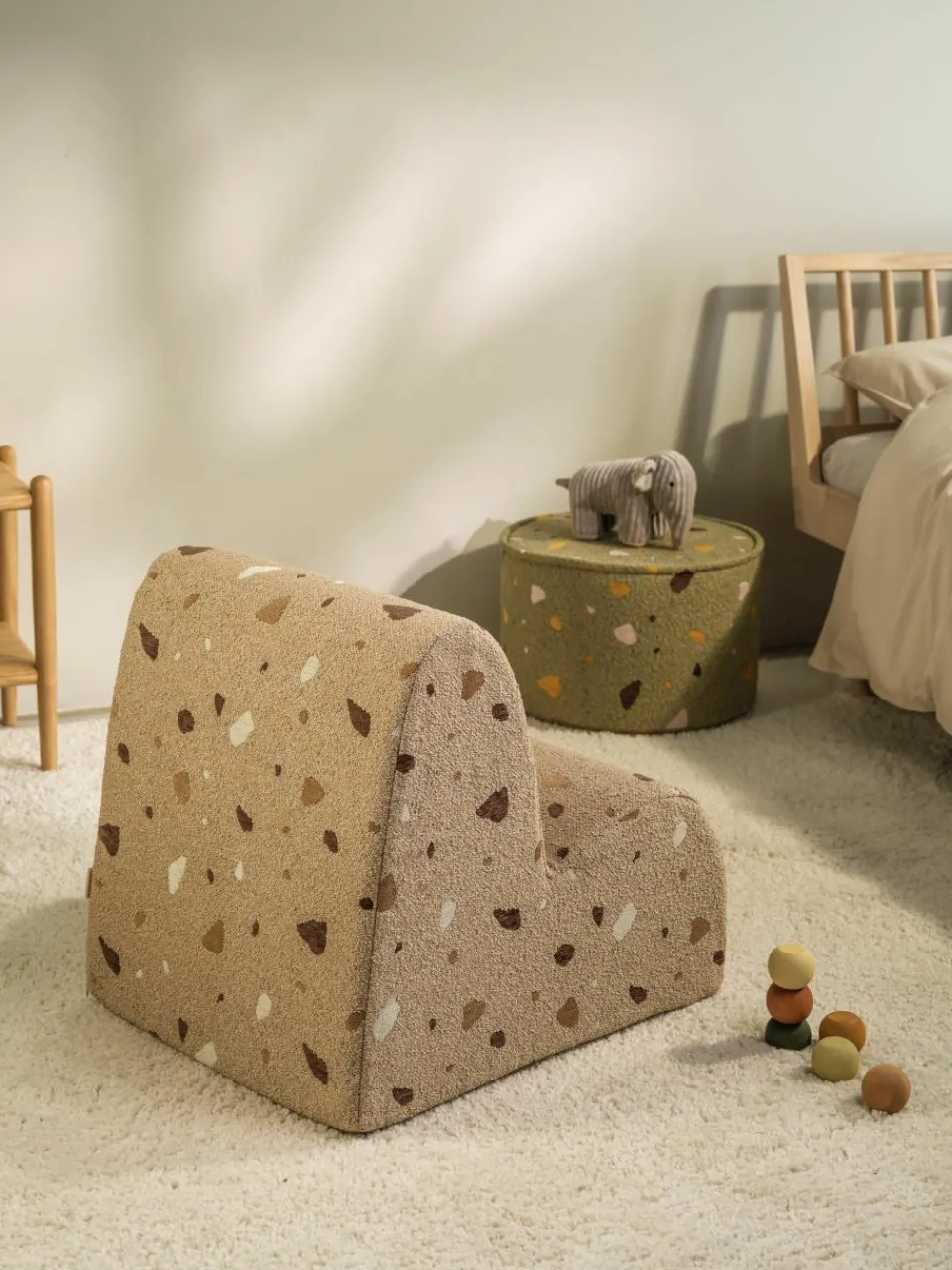 Handgemaakte bouclé kinderfauteuil Cloud^Wigiwama Outlet