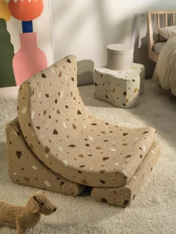 Handgemaakte bouclé kinderfauteuil Moon^Wigiwama Hot