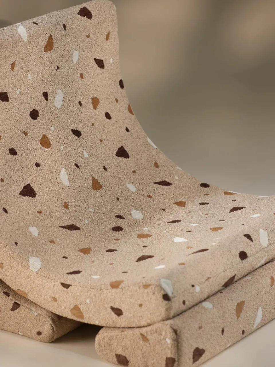 Handgemaakte bouclé kinderfauteuil Moon^Wigiwama Hot