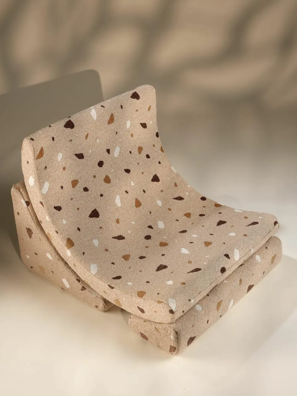 Handgemaakte bouclé kinderfauteuil Moon^Wigiwama Hot