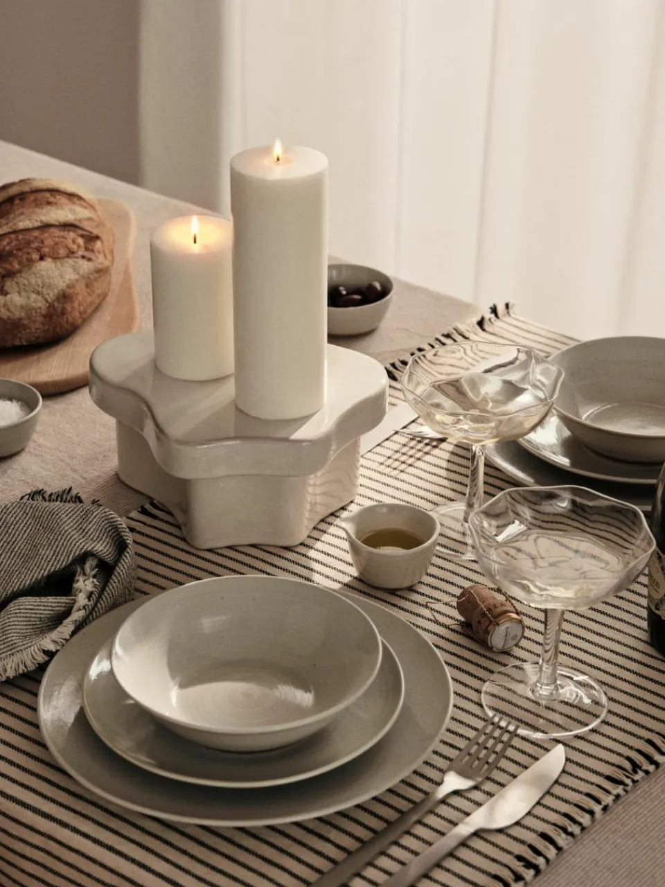 Handgemaakte decoratieve voet Sonja, breedte 22 cm^Broste Copenhagen Hot