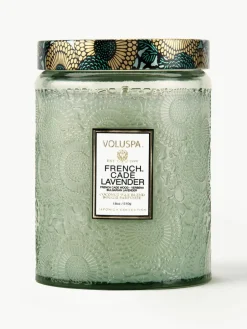 Handgemaakte geurkaars Japonica Collection (cade hout, verbena & lavendel)^Voluspa Discount