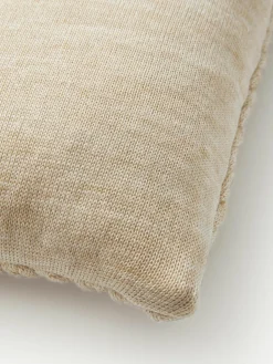 Handgemaakte grofgebreide kussenhoes Adyna^Westwing Collection Sale