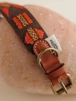 Handgemaakte huisdierhalsband Etna, in verschillende formaten^Buddys Dogwear Outlet