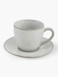Handgemaakte koffiekopje Nordic Sand met schoteltje^Broste Copenhagen New