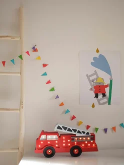 Handgemaakte LED-kinderlamp Fire Truck met timerfunctie en afstandsbediening, dimbaar^Little Lights Sale