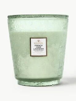 Handgemaakte 5-lonts geurkaars Japonica Collection (cade hout, verbena & lavendel)^Voluspa Online