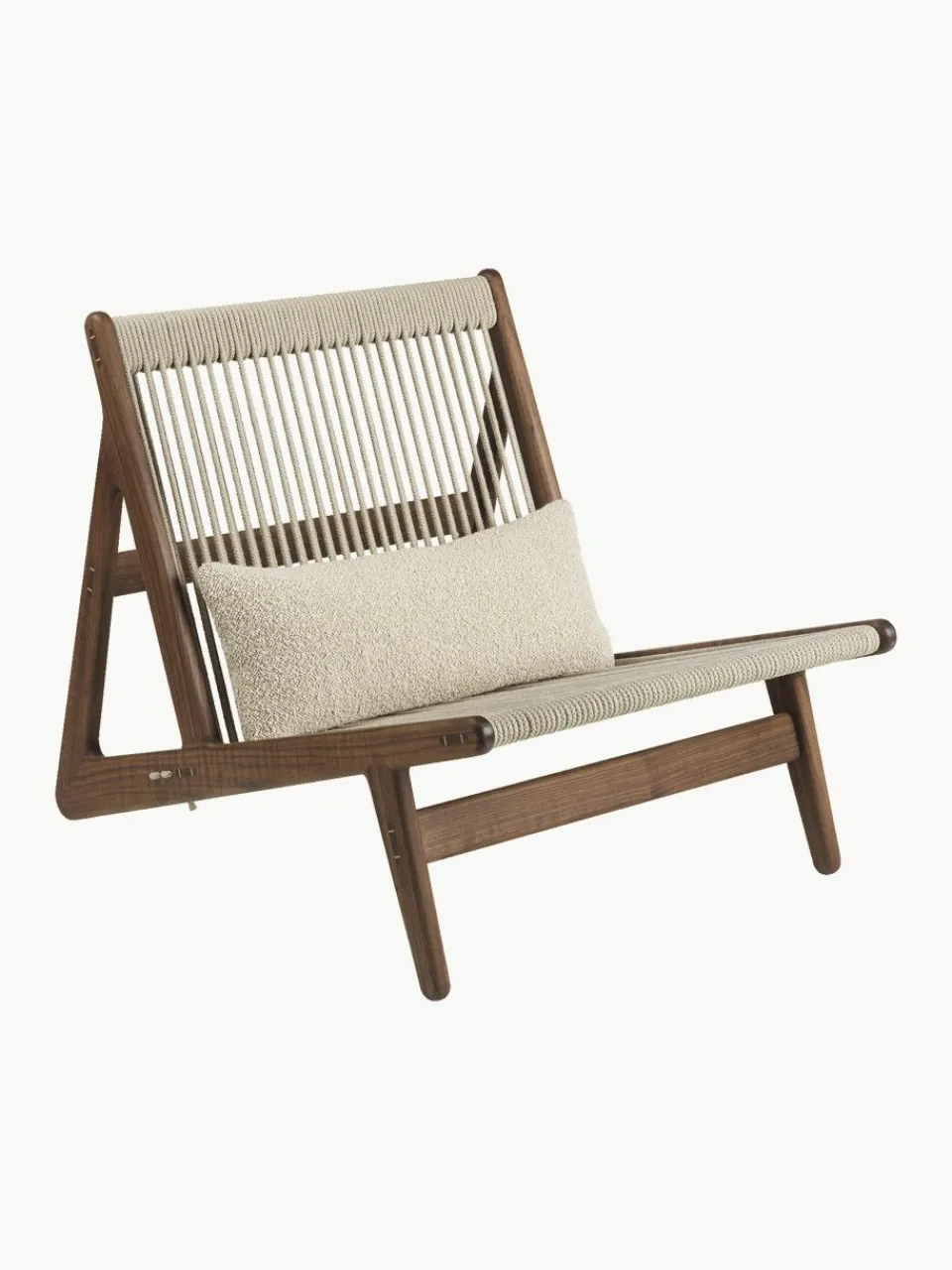 Handgemaakte loungefauteuil MR01 Initial van walnoothout met stoelkussen^GUBI Best