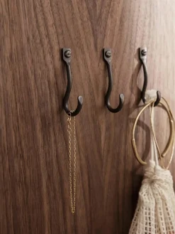 Handgemaakte messing wandhaken Curvature, 3 stuks^ferm LIVING Clearance
