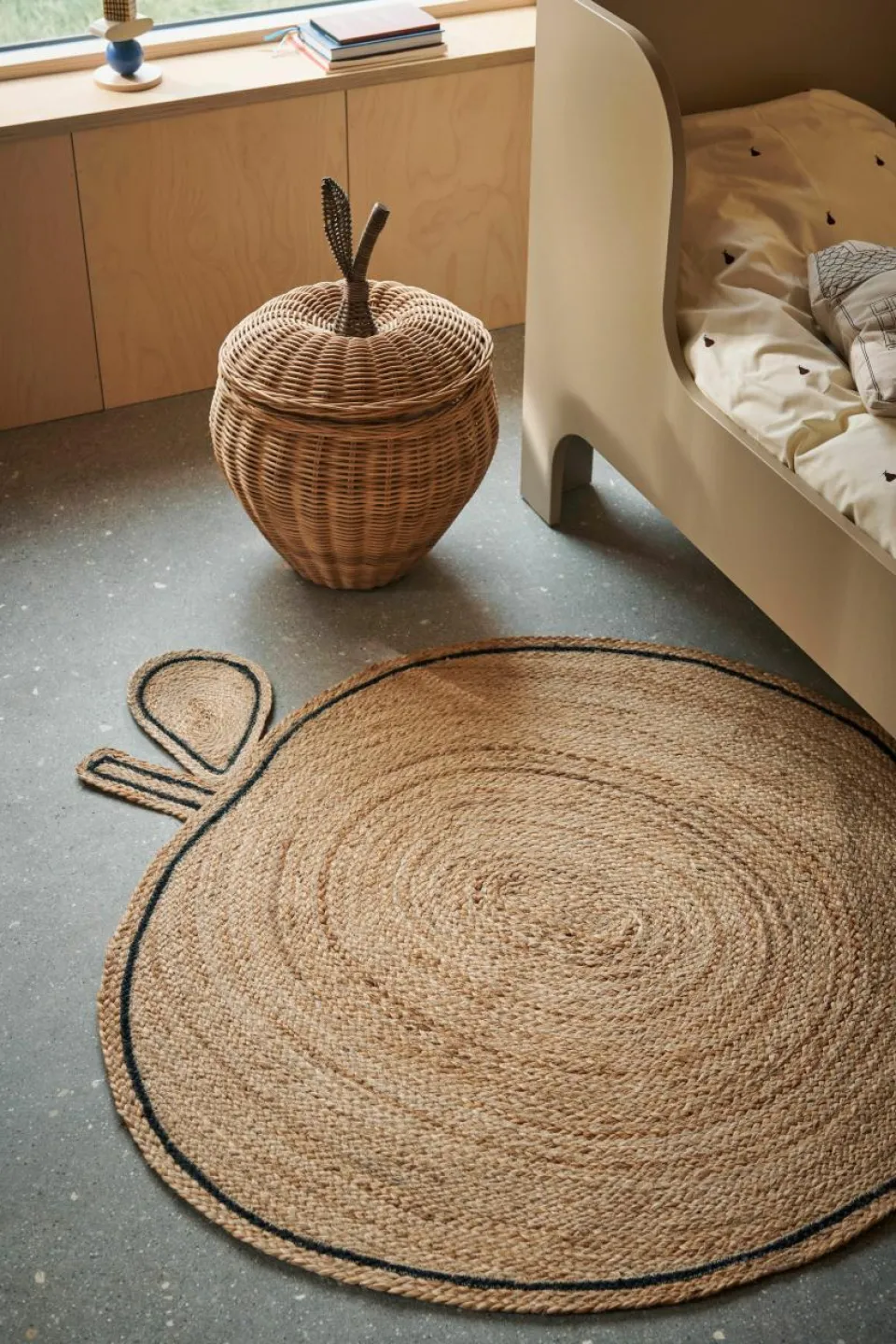 Handgemaakte opbergmand Apple van rotan^ferm LIVING Kids Hot