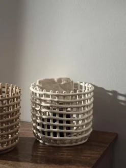 Handgemaakte opbergmand Nalan van keramiek, H 21 cm^ferm LIVING Discount