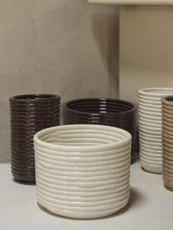 Handgemaakte plantenpot Corduroy^ferm LIVING Sale
