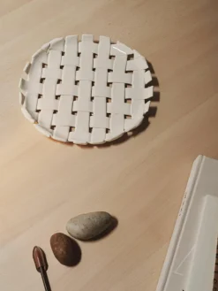 Handgemaakte serveerplateau Plait^ferm LIVING Hot