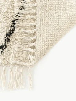 Handgetuft katoenen vloerkleed Bina met ruitjesmotief en franjes^Westwing Collection Discount