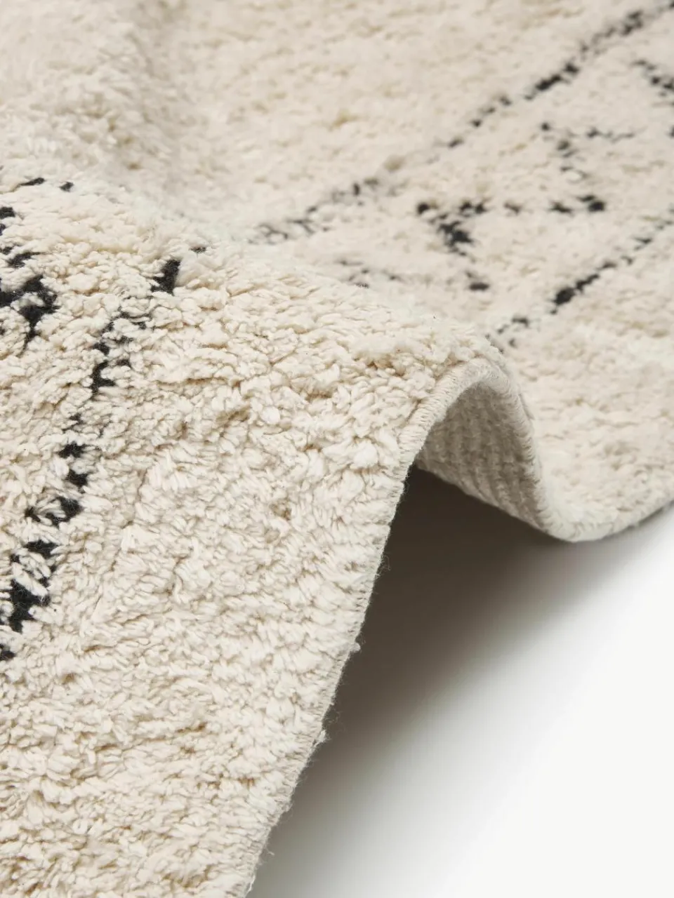 Handgetuft katoenen vloerkleed Fionn met franjes^Westwing Collection Best